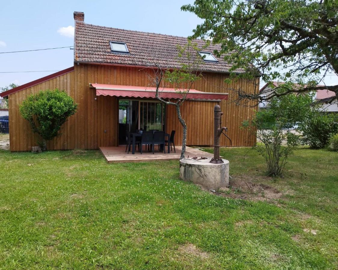 Maison De Campagne Avec Terrain Vallon-en-Sully Exterior photo